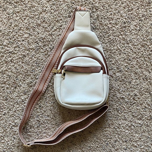 Bostanten Handbags - Women’s Stylish Bostanten Cream and Brown Sling Crossbody Purse (NWOT)
